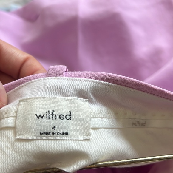 Aritzia shorts 7”in NWT - Picture 4 of 5